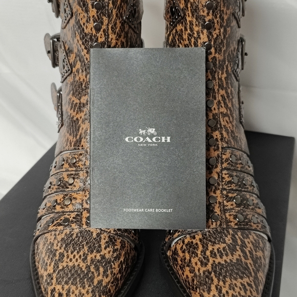 NWT Coach Phoebe studded Snakeskin print boots - Picture 10 of 14